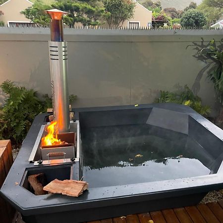 Villa Seven On Flora- Hot Tub, Modern With Amazing Outside Area Hermanus Esterno foto