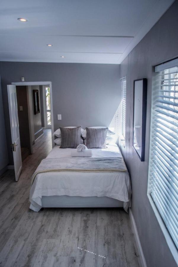 Villa Seven On Flora- Hot Tub, Modern With Amazing Outside Area Hermanus Esterno foto