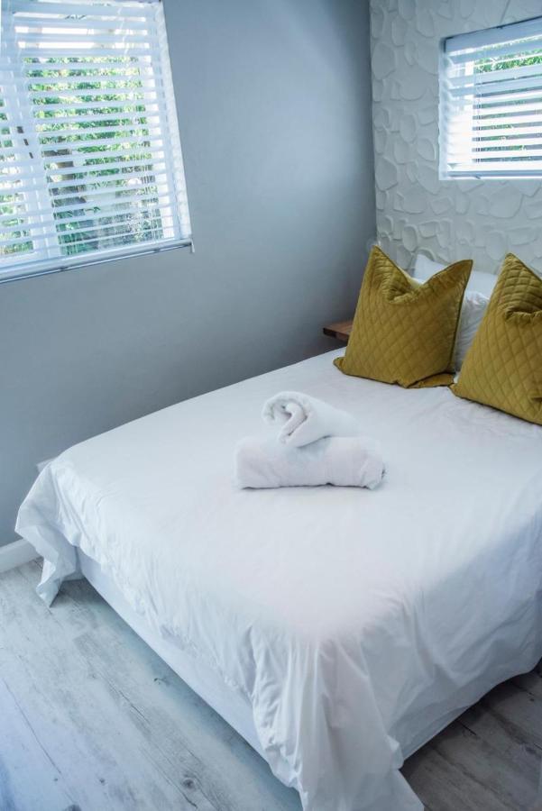 Villa Seven On Flora- Hot Tub, Modern With Amazing Outside Area Hermanus Esterno foto