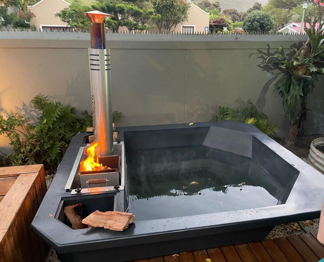 Villa Seven On Flora- Hot Tub, Modern With Amazing Outside Area Hermanus Esterno foto